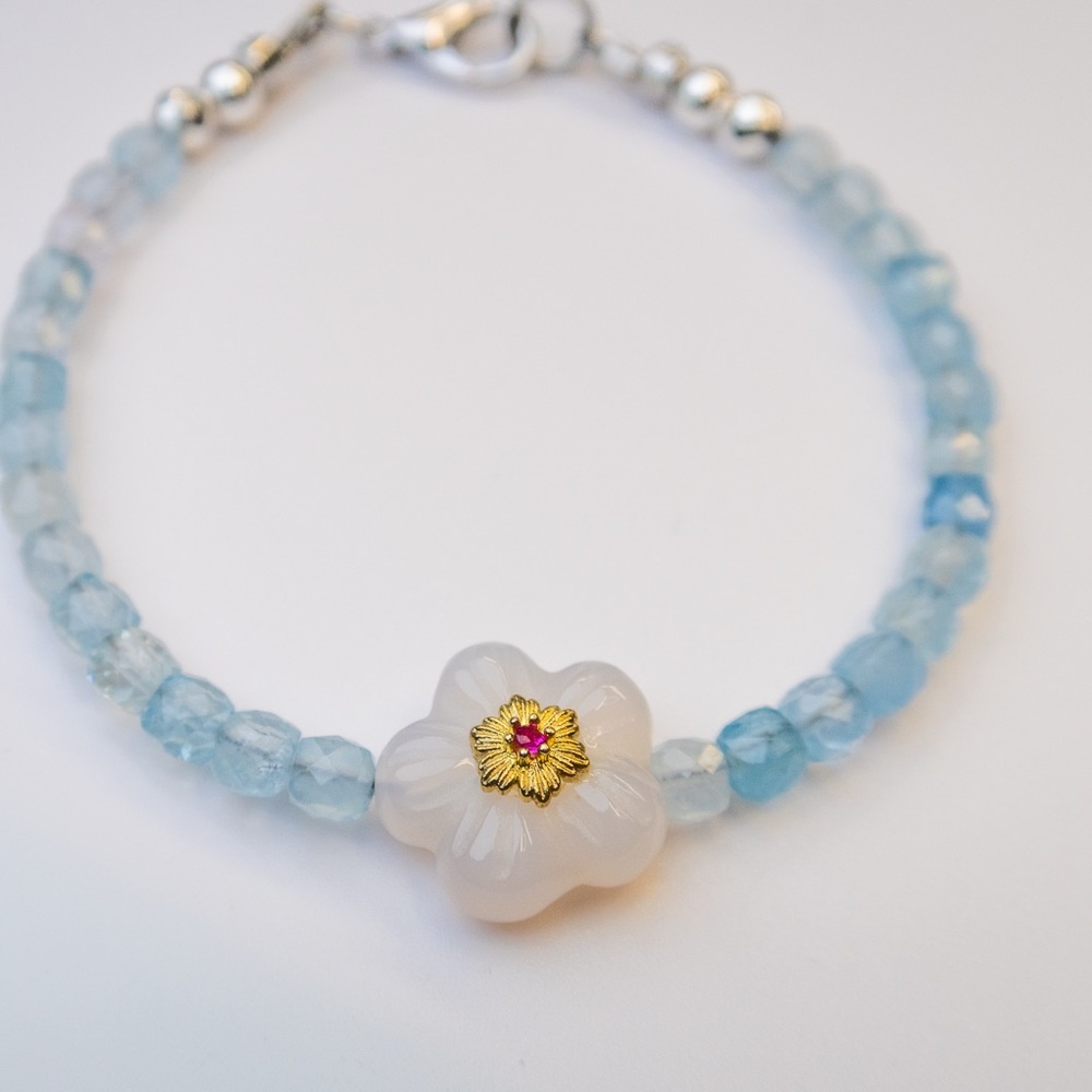 Aquamarine & Flower Beaded Bracelet